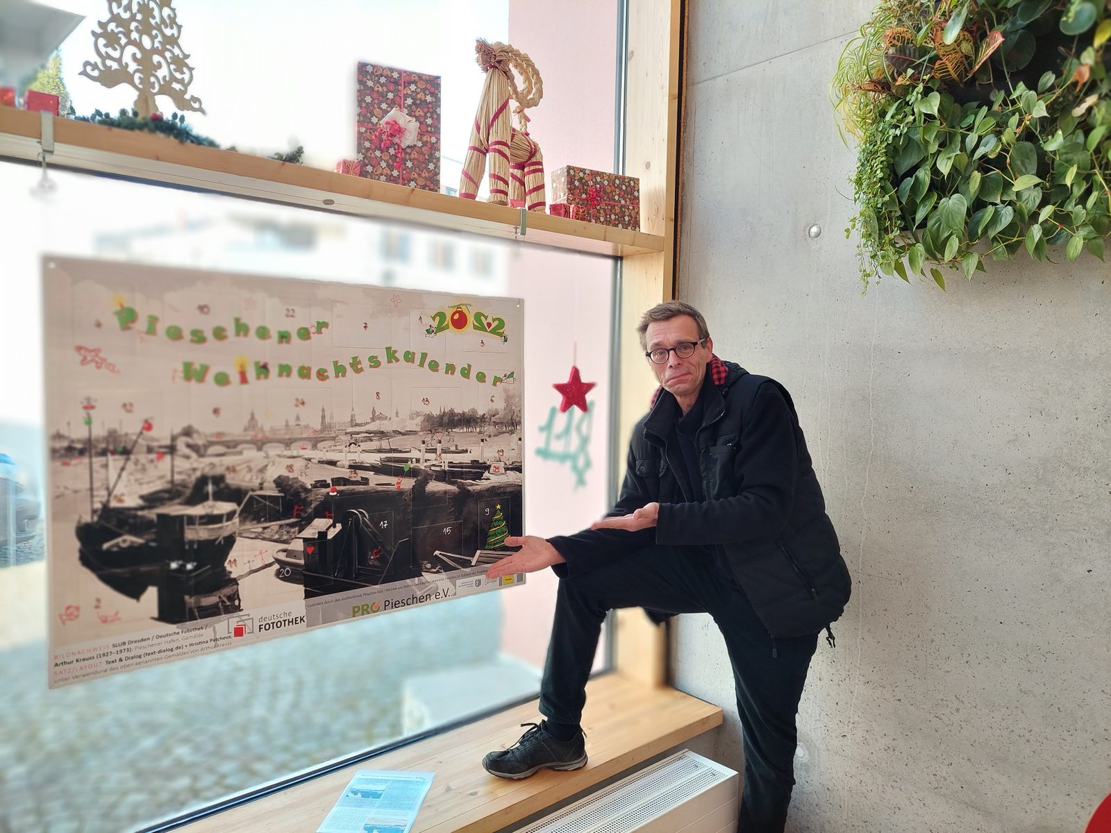 Fertiger Kalender 2022 in der Bibliothek Pieschen