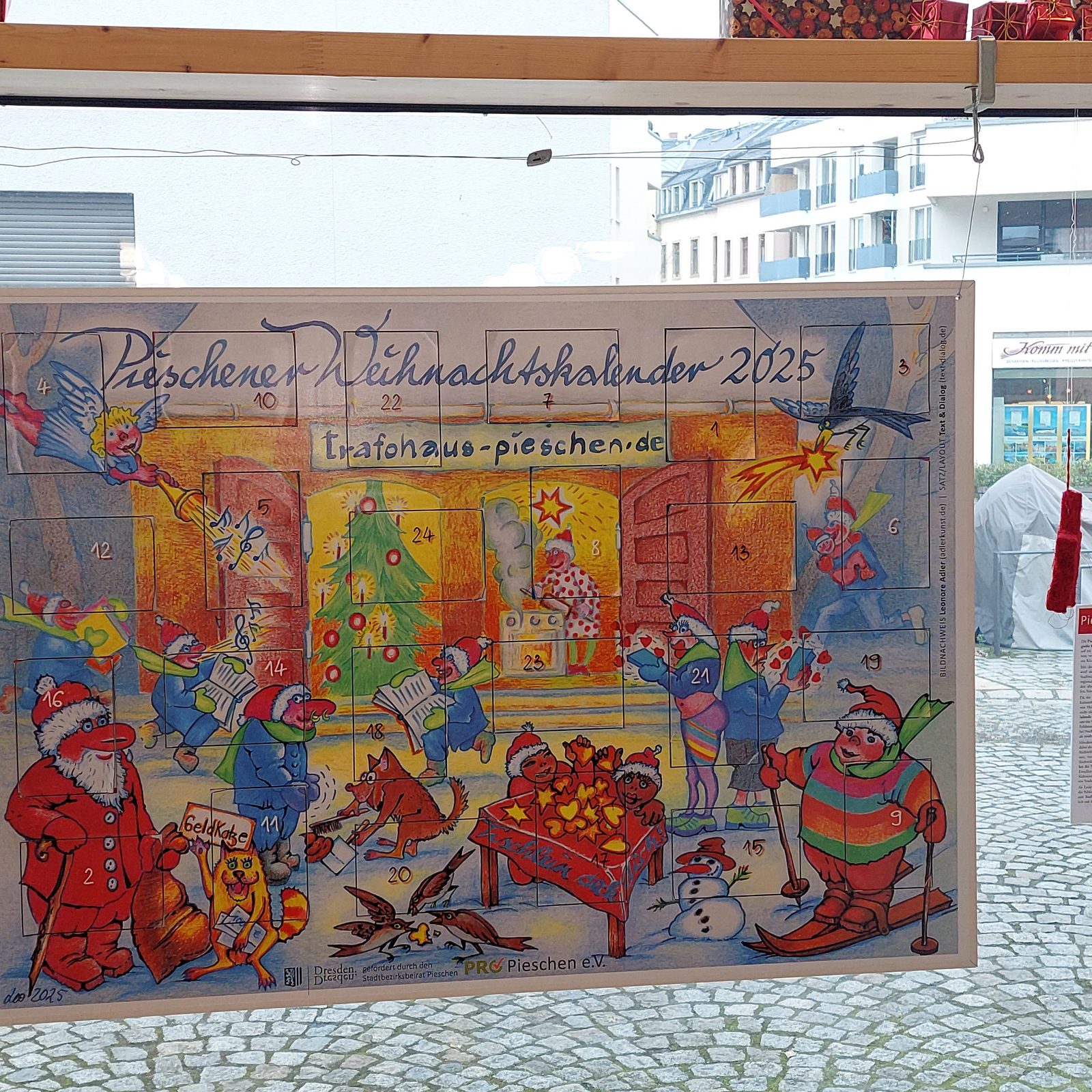 Kalender 2025 im Fenster der Bibliothek Pieschen